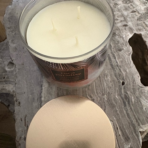 Unused Bath & Body Works Coco Paradise 3 Wick Candle - Picture 2 of 3